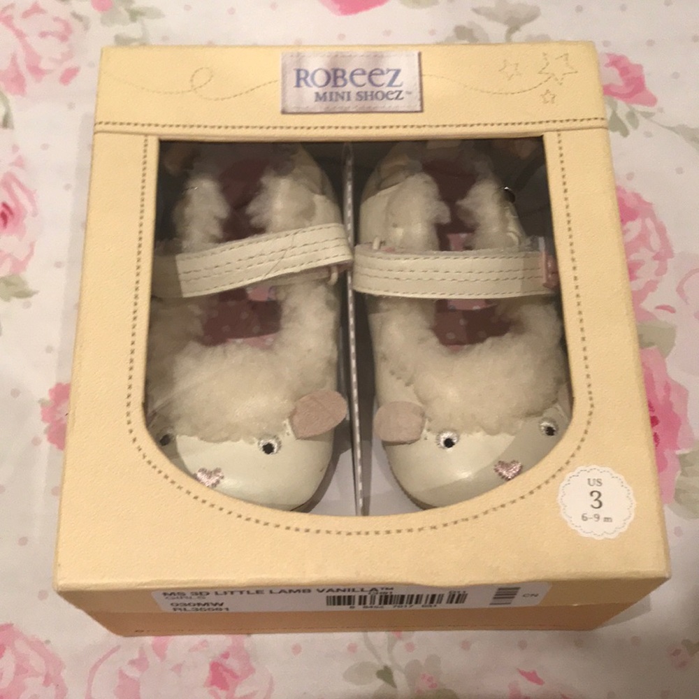 Robeez mini shoez - 6-9 months